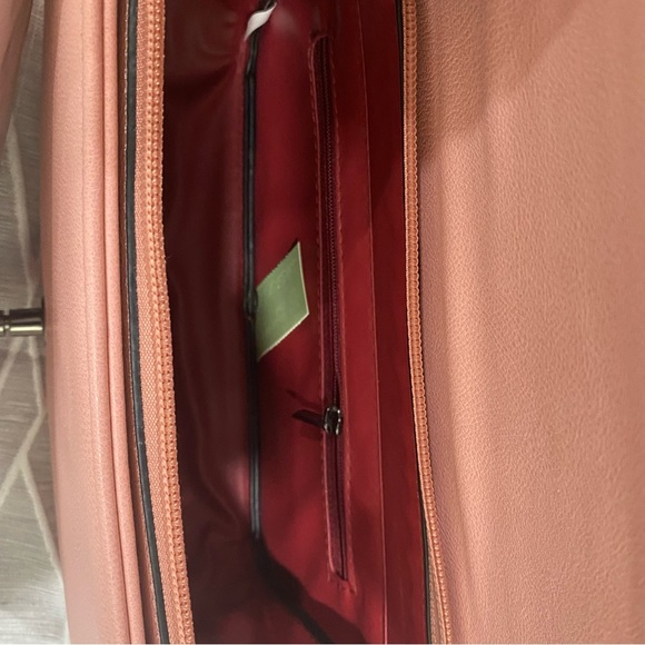 Fashion leather blush bag ad and wallet. - Picture 4 of 7